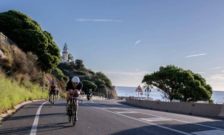 @Carles_Iturbe/ imagen del ciclismo en el IRONMAN Barcelona