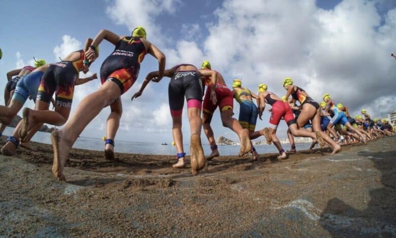 FETRI/ salida de una prueba de triatlón