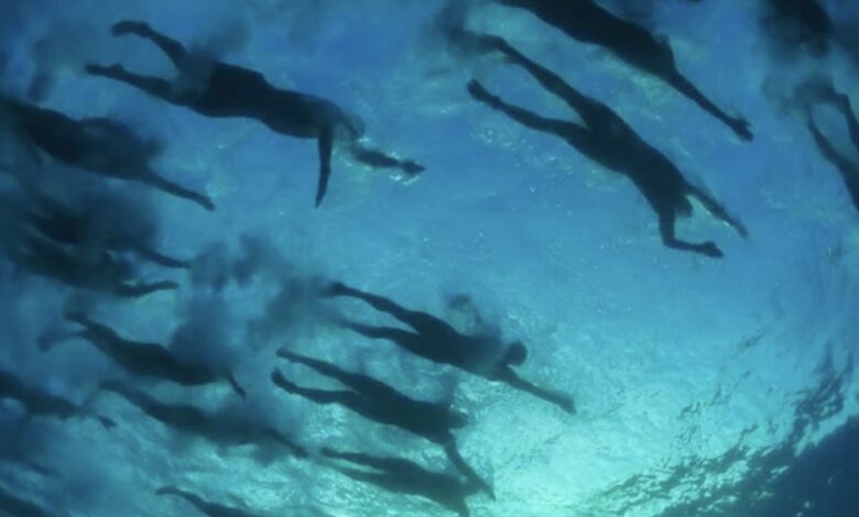 IRONMAN/ imagen submarina de la salida del IRONMAN hawaii