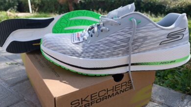 Image of the Skechers Go Run Razor 4