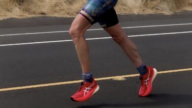 asicsrunning/ Lucy Charles courant à Hawaï