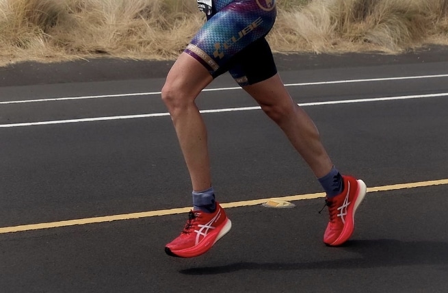 asicsrunning/ Lucy Charles running in Hawaii