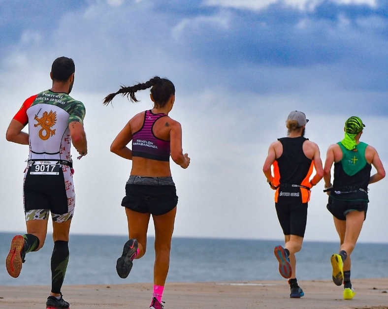TRITON/ image of athletes running on the third day in Portimão