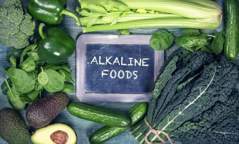 Immagine di vari alimenti alcalini