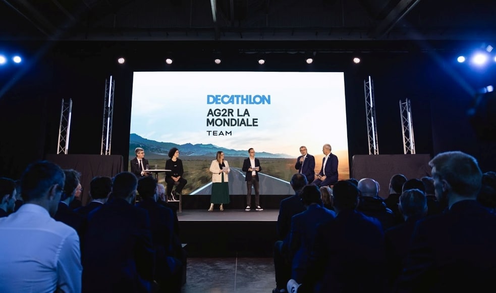 Presentation of the Decathlon and AG2R teams