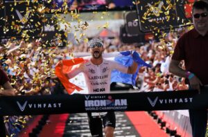 Instagram/ Sam Laidlow ganando el mundial IRONMAN