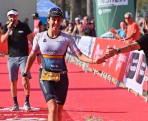 @bcnesports / Marta Sánchez ganando una competición