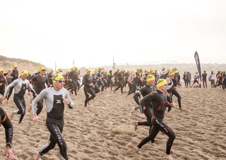 @malibutri/ imagen de la salida del Malibu Triathlon