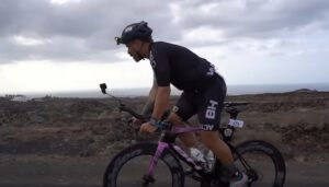 Youtube/ ValentÍ San Juan competindo no IM Lanzarote