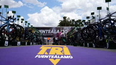 Image de la ligne d'arrivée du triathlon de Fuente Álamo