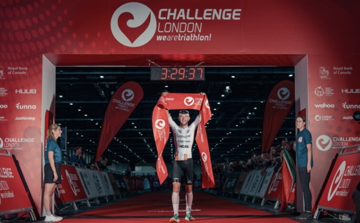 Sam Laidlow ganando en Challenge London