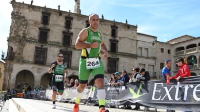 FEXTRI/ imagen de triatletas