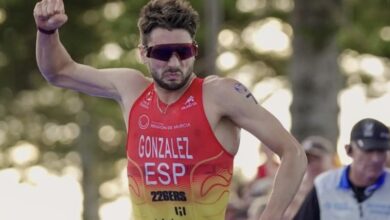 Wordltriathlon/ Alberto González at the finish line of the Napier World Cup