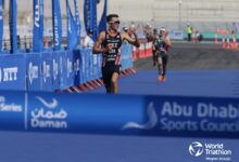 WorldTriathlon/Alex Yee vencendo em Abu Dhabi