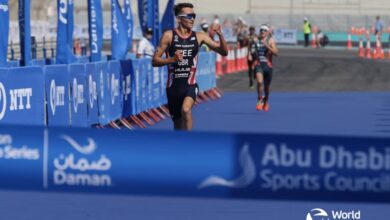 WorldTriathlon/ Alex Yee ganando en Abu Dhabi