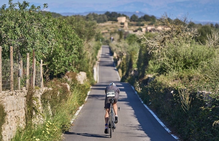 @rafababotphotography/ Imagen de un triatleta en Portocolom