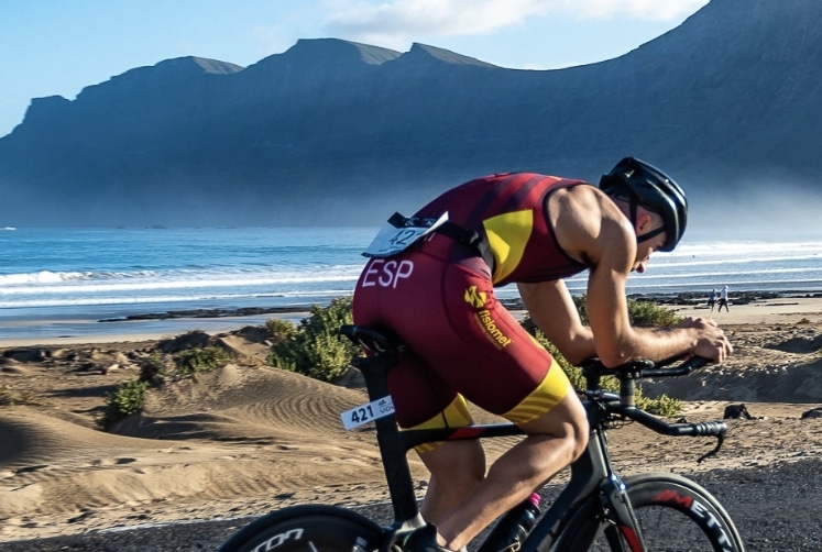 @getpica/ a triathlete competing in Lanzarote