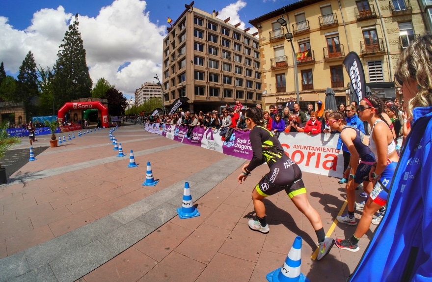 FETRI/ salida de la prueba femenina en Soria