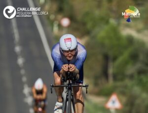 Imagen de triatletas en Challenge Peguera