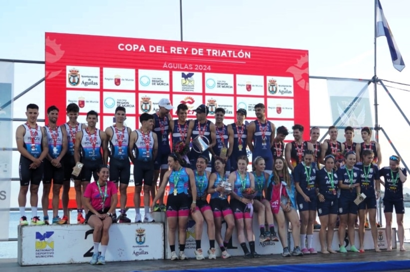 FETRI/ Podium commun du Náutico de Narón et de l'Université d'Alicante