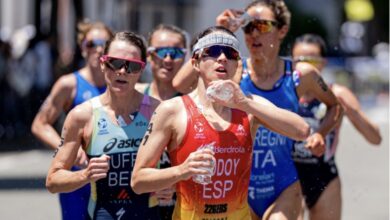 WorldTriathlon/ Miriam Casillas liderando la carrera en Yokohama