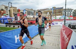 Instagram/ dos triatletas en el Half Pamplona