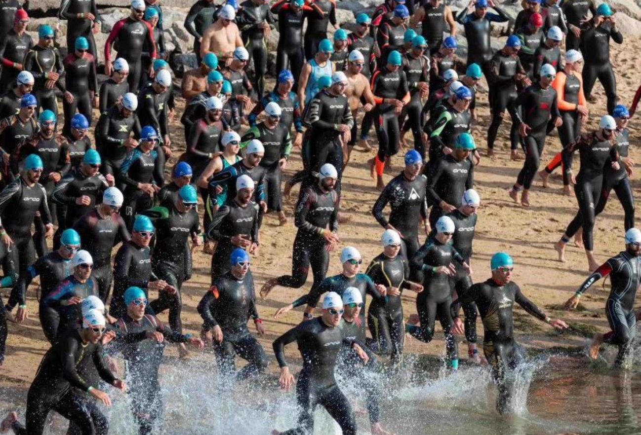 Instagram/ imagen de la salida del Triatlón Ciudad de Santander