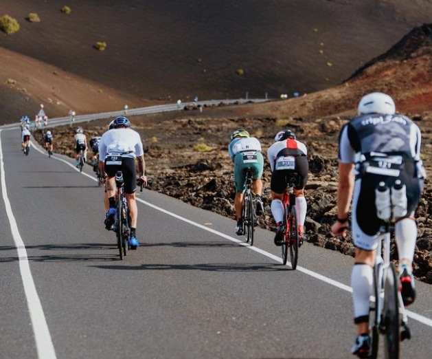 Instagram/ Imagen de triatletas en el Ciclismo del IRONMAN Lanzarote