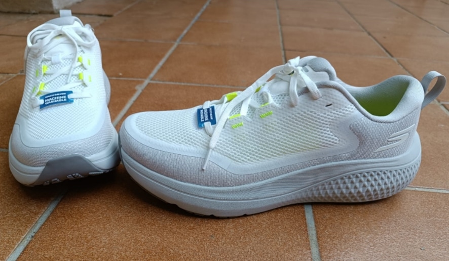 Imagen de las Skechers GOrun Supersonic Max Imagen de las Skechers GOrun Supersonic Max
