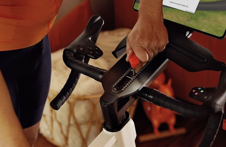 Lanzamiento de Zwift Ride: La nueva bicicleta inteligente interior de Zwift - Artículos Material deportivo Rodillo Zwift Regulación del Zwift Ride