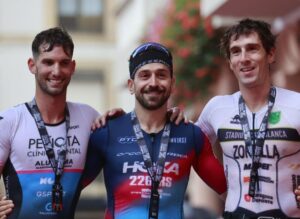 @amari_erretratua/ Pódium masculino Triatlón Zarautz