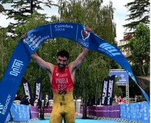 europetriathon/ Kevin Tarek ganando en Coimbra