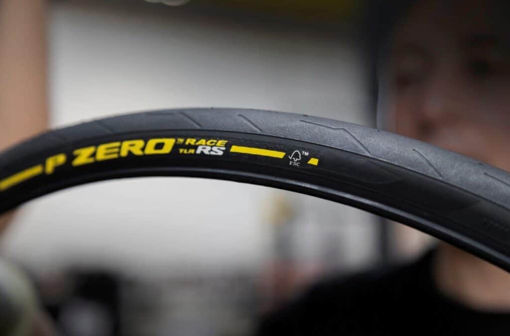 Pirelli P Zero Race TLR RS,