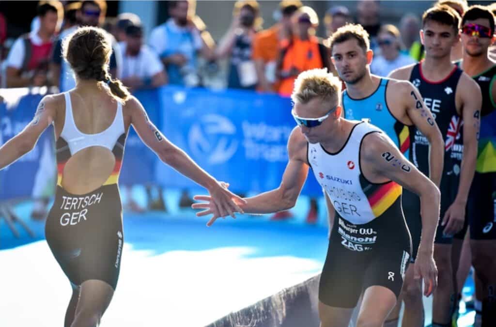 Triathlon/ Imagen de un triatlón de relevos mixtos