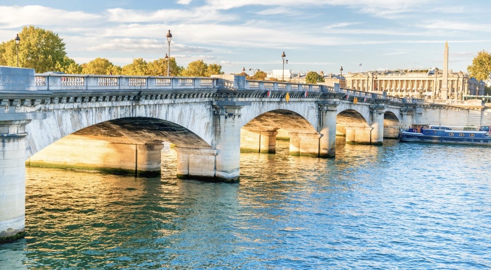 canva/ imagen del rio Sena en París