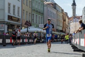 IRONMAN/ Imagen de un triatleta en el IRONMAN 70.3 Tallin