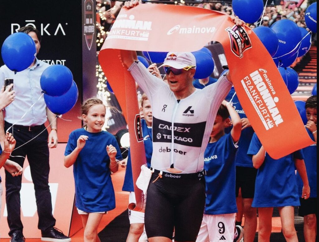 @clickclack.media/ Kristian Blummenfelt ganando el IRONMAN Frankfurt