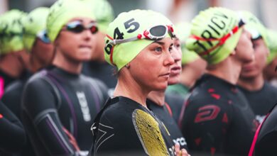 triatlocv/ Imagen de una triatleta antes de una competición