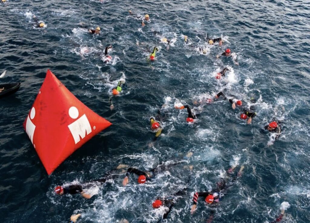 IRONMAN/Imagen de la natación en el IRONMAN Barcelona