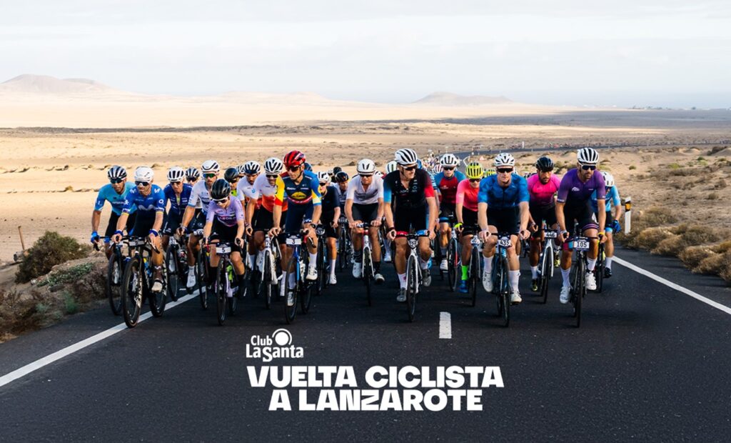 Imagen del pelotón en la vuelta ciclista a Lanzarote