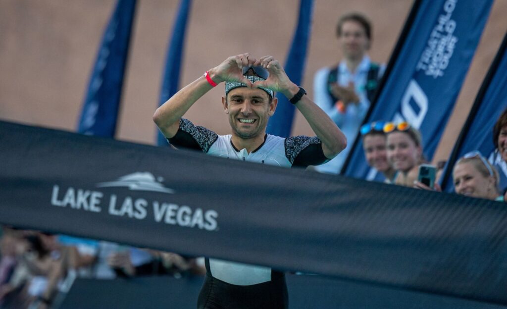 PTO/ Jelle Geens ganando en el T100 de Lake Las Vegas