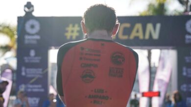 Imagen de la meta del ICAN Triathlon Gandía