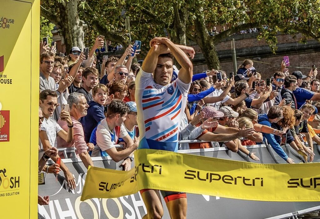 Supertri/ Vasco Vilaca ganando la Supertri Toulouse
