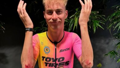 instagram/ Marten Van Riel enseñando las heridas