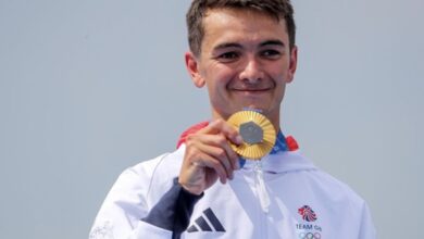 @michael.steele_ / Alex Yee con el Oro Olímpico en París