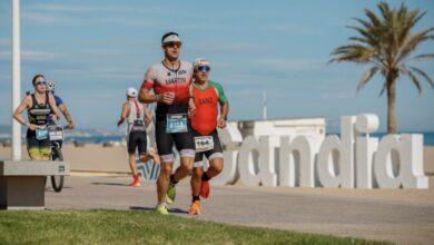 Triatletas corriendo en el ICAN Gandía