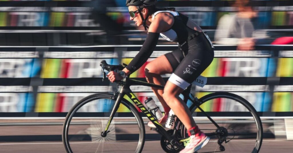 Imagen den un deportista en el MTRI duatlón