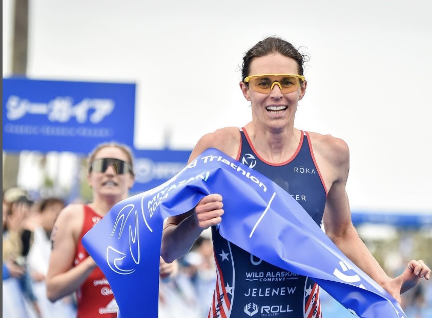 @janosmschmidt/ Jorgensen ganando en una Copa del Mundo de Triatlón