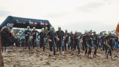 Imagen de la salida del Club La Santa IRONMAN Lanzarote