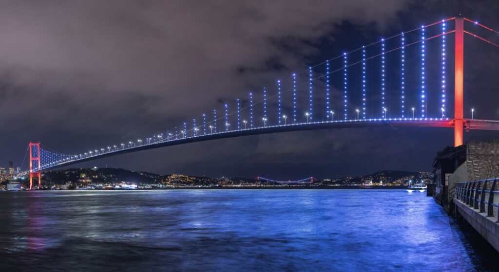 Canva/ Imagen del 15 July Martyrs en Estambul